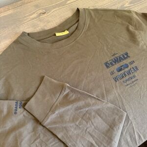 Dewalt‎ Workwear Men's Large Olive Green Crewneck Long Sleeve Tee T-Shirt